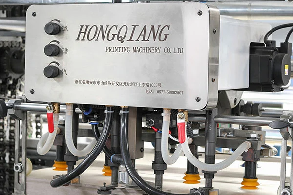 Cosa rende le macchine plastificatrici completamente automatiche un aggiornamento interessante per la finitura della stampa?